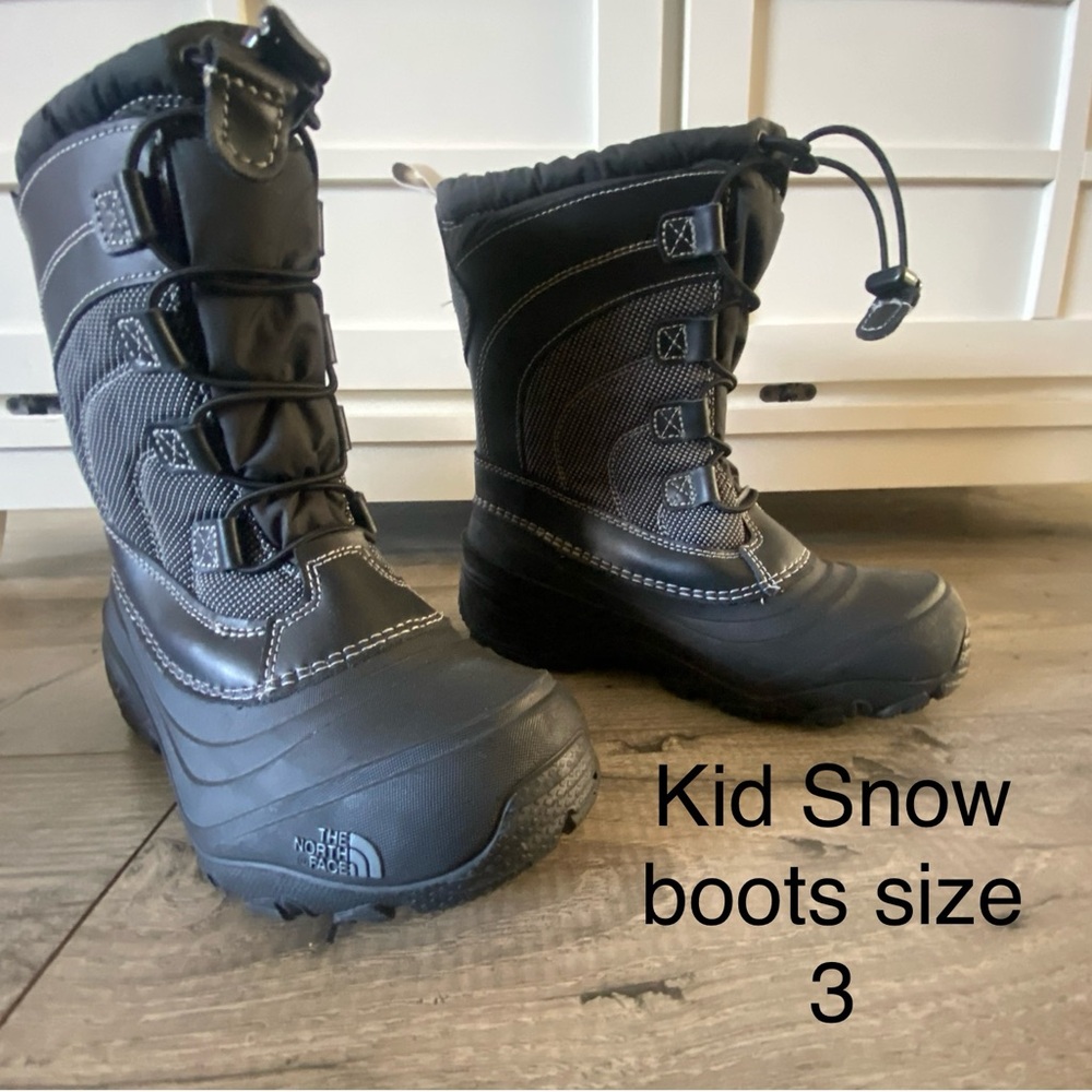 The North Face Kid's Black Snow Boots